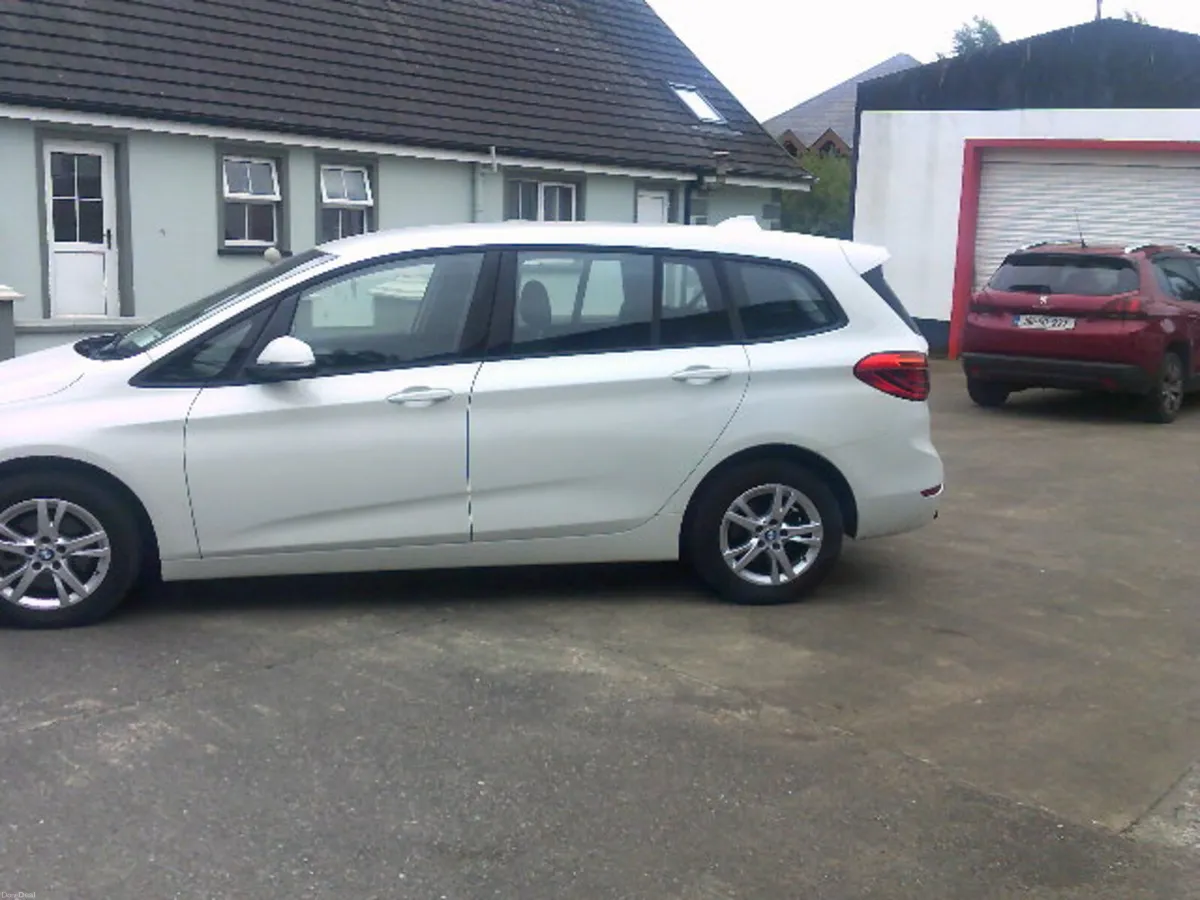 BMW 2-Series 2016--AUTO --7 SEATER - Image 6