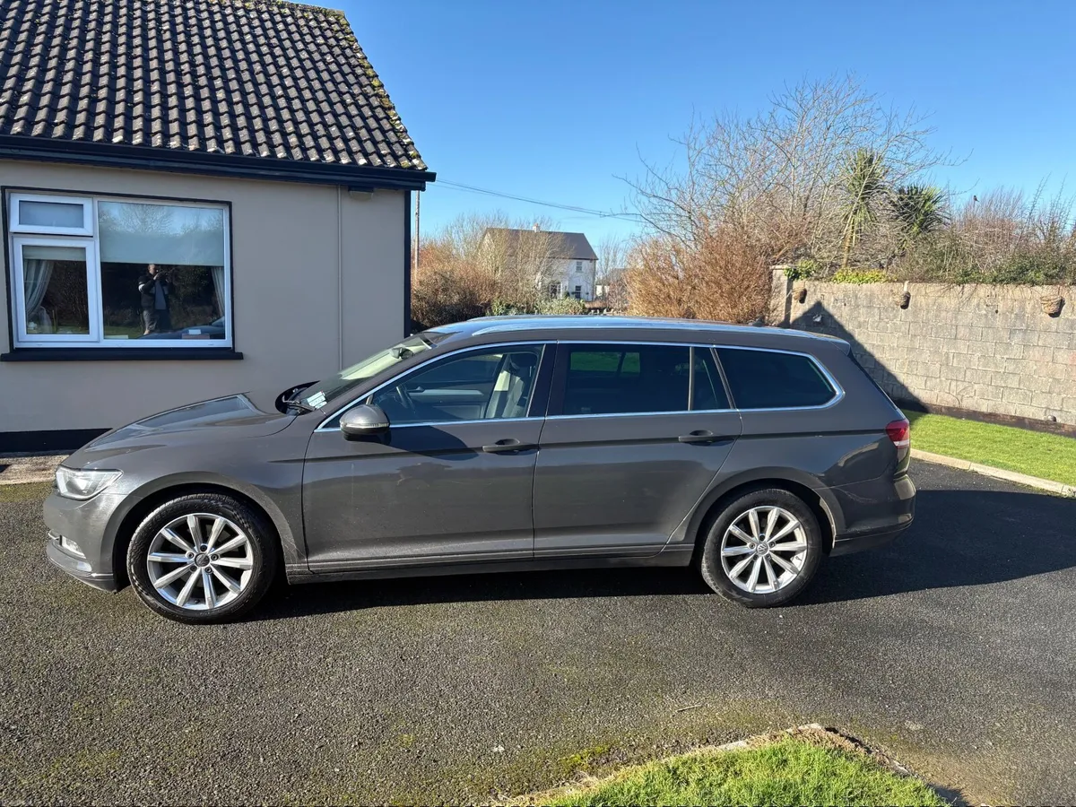 Volkswagen Passat 2015 - Image 5