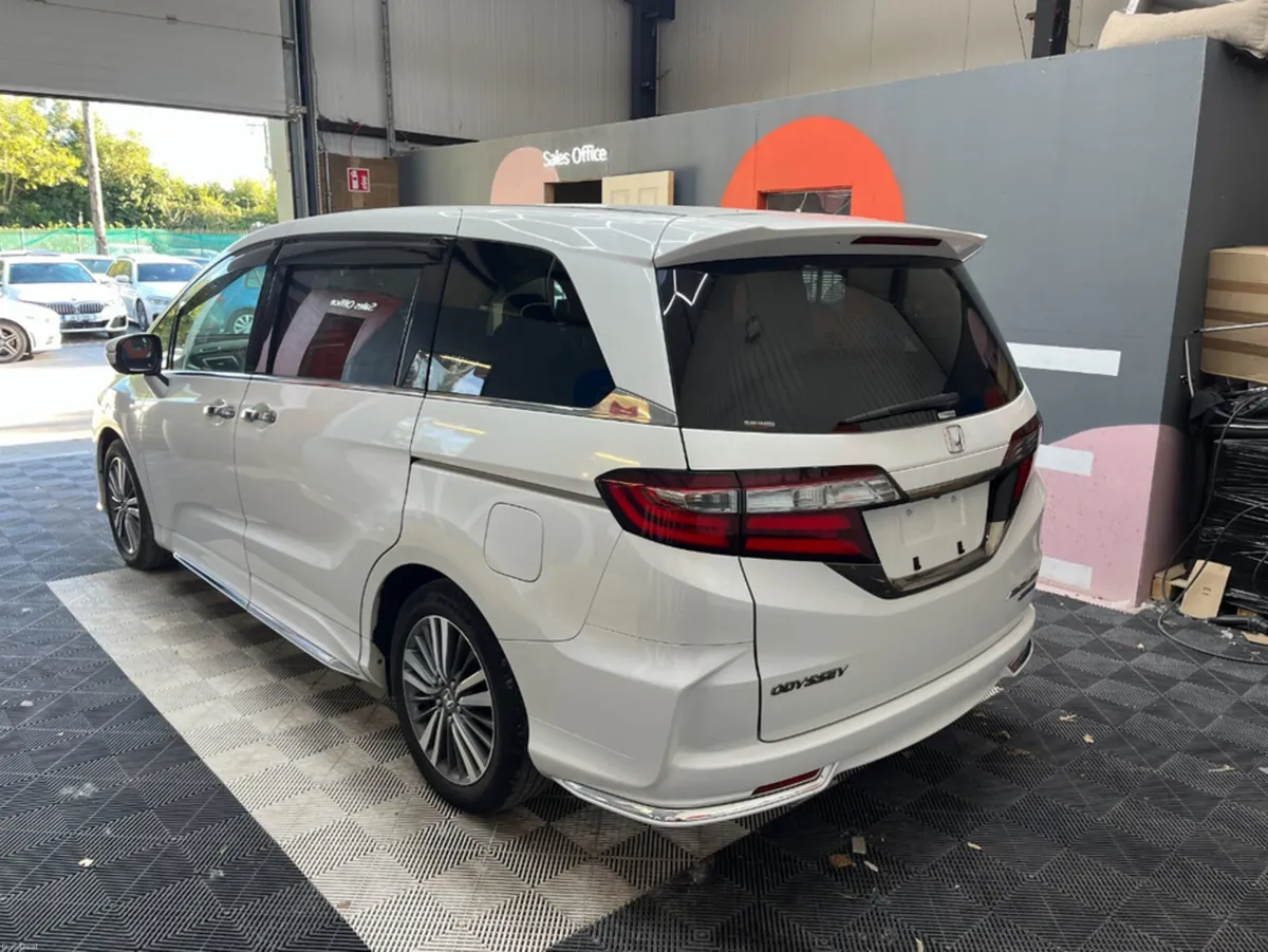 Honda Odyssey 2019 HONDA ODYSSEY HYBRID ABSOLUTE 2 - Image 4