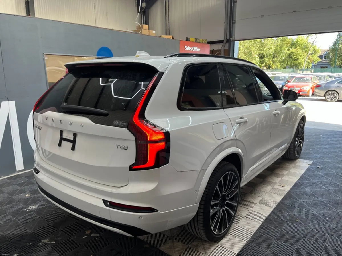 Volvo XC90 2025 VOLVO XC90 T8 PLUG-IN 2.0 AUTOMATI - Image 2
