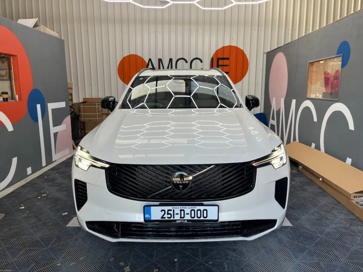 Volvo XC90 2025 VOLVO XC90 T8 PLUG-IN 2.0 AUTOMATI - Image 6