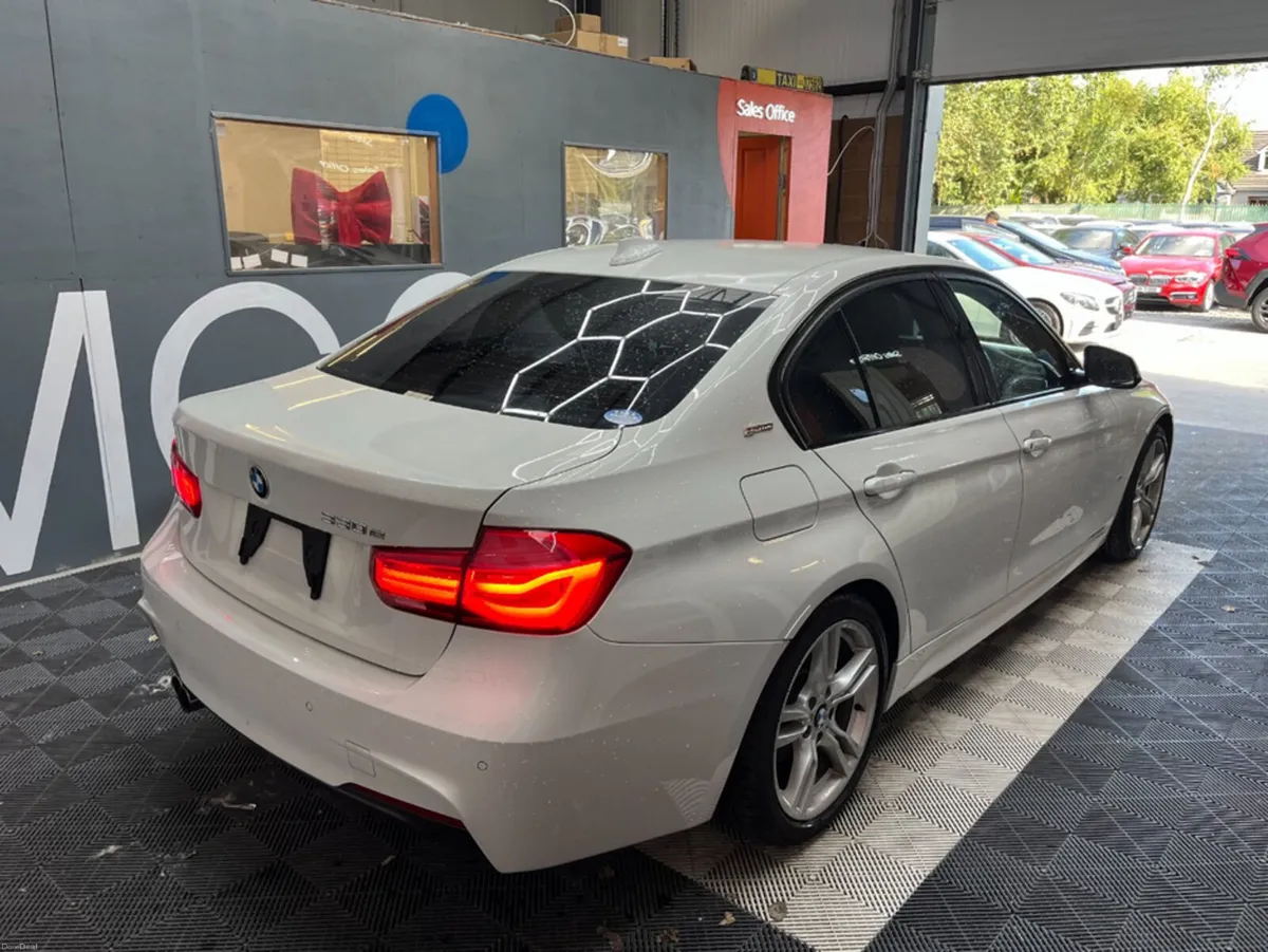 BMW 3-Series 2018 BMW 330E M-SPORT 2.0 AUTOMATIC / - Image 2