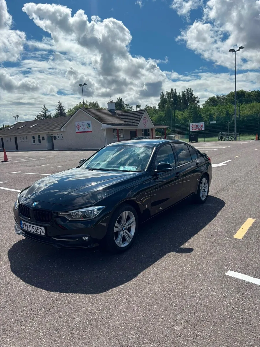 BMW 3 series 330e - Image 5
