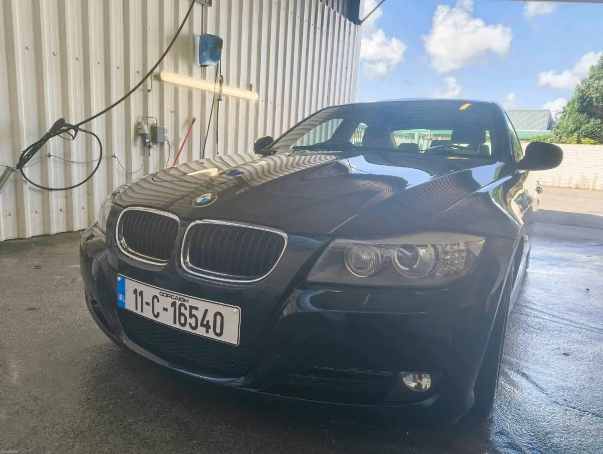 BMW 2011 320d E90 EfficientDynamics - Image 2
