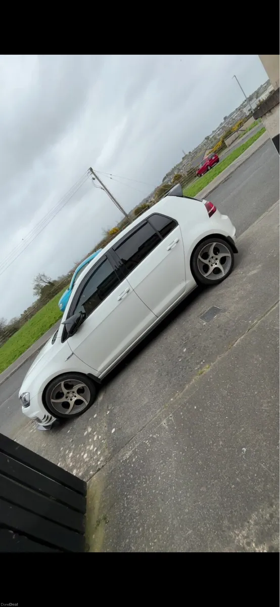 VW Golf GTE 2016 - Image 2