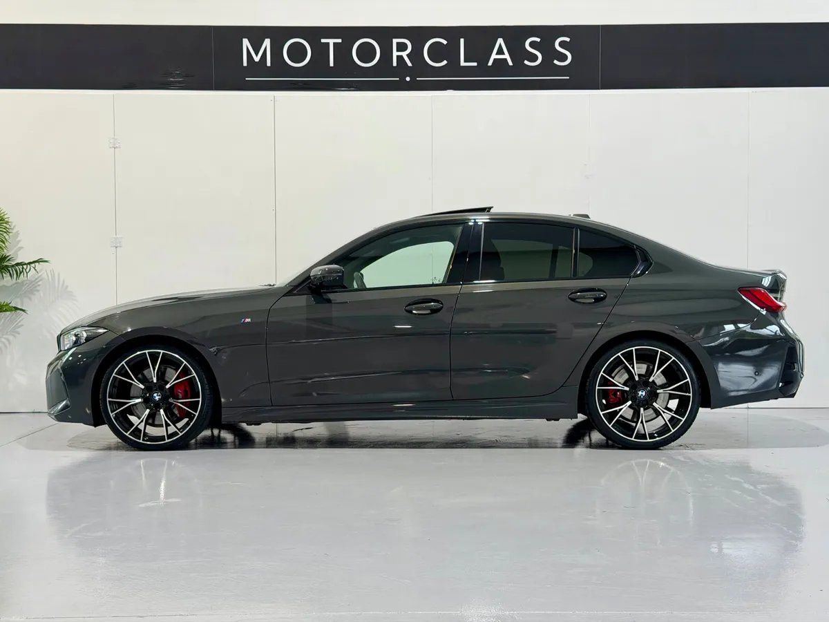 2023 BMW 320D M Sport Dravit Grey Sunroof Huge Spe - Image 4