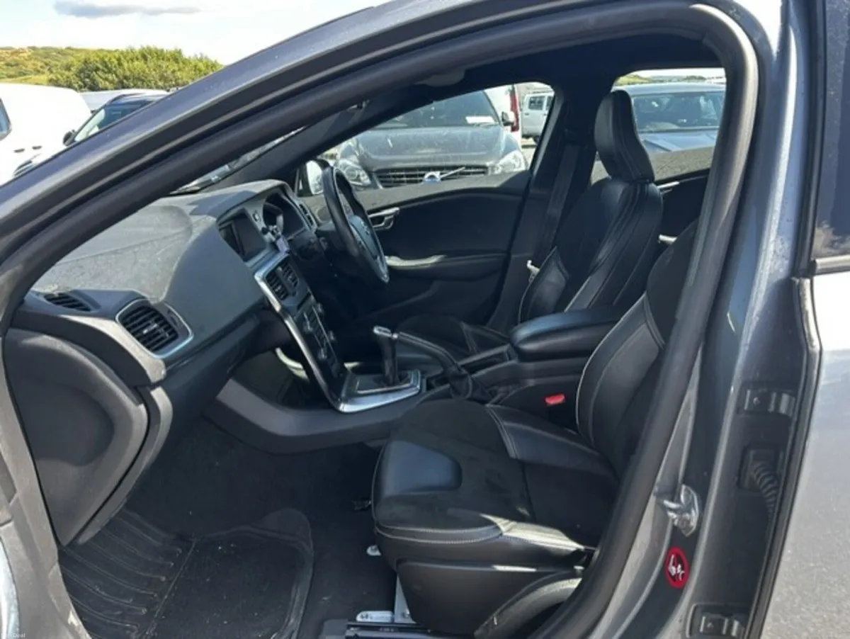 Volvo V40 2018 - Image 3