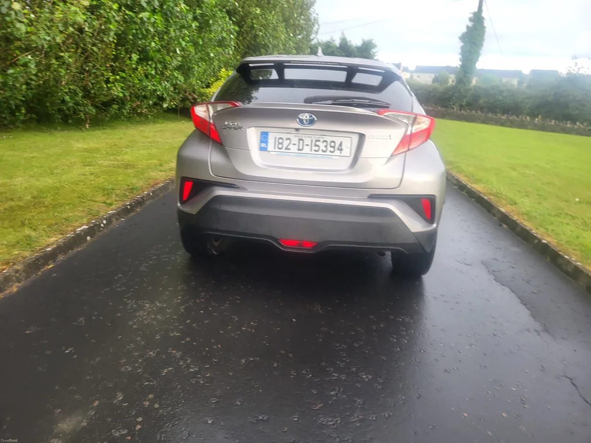 Toyota C-HR  SPORT  HYBRID  AUTOMATIC - Image 4