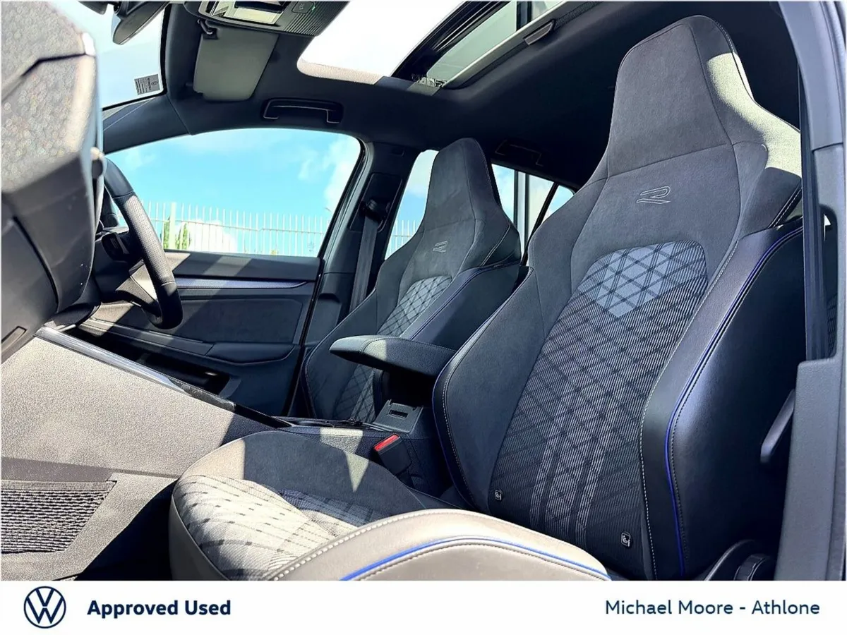 Volkswagen Golf GOLF R-LINE 2.0 TDI 150HP DSG *PAN - Image 4