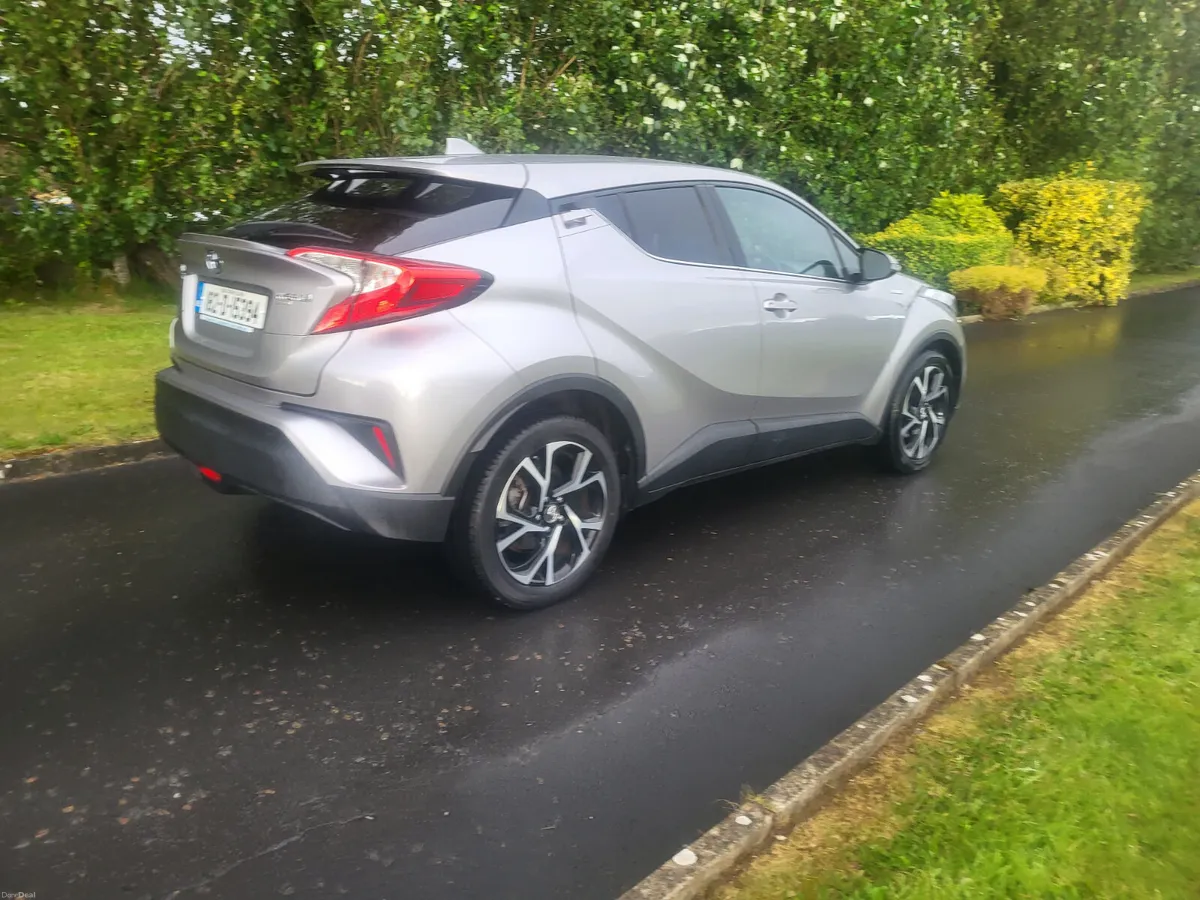 Toyota C-HR  SPORT  HYBRID  AUTOMATIC - Image 3