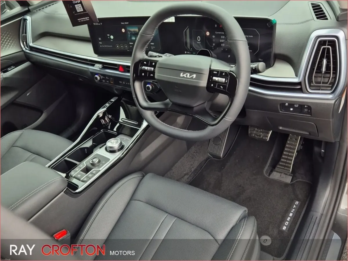 Kia Sorento 1.6 PHEV *3.9% APR* - Image 2