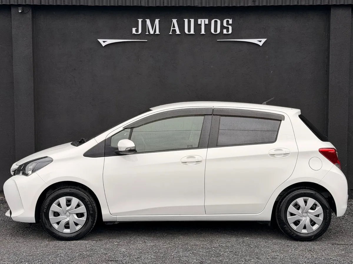 2014 TOYOTA VITZ AUTOMATIC/IMMOBILISER - Image 2