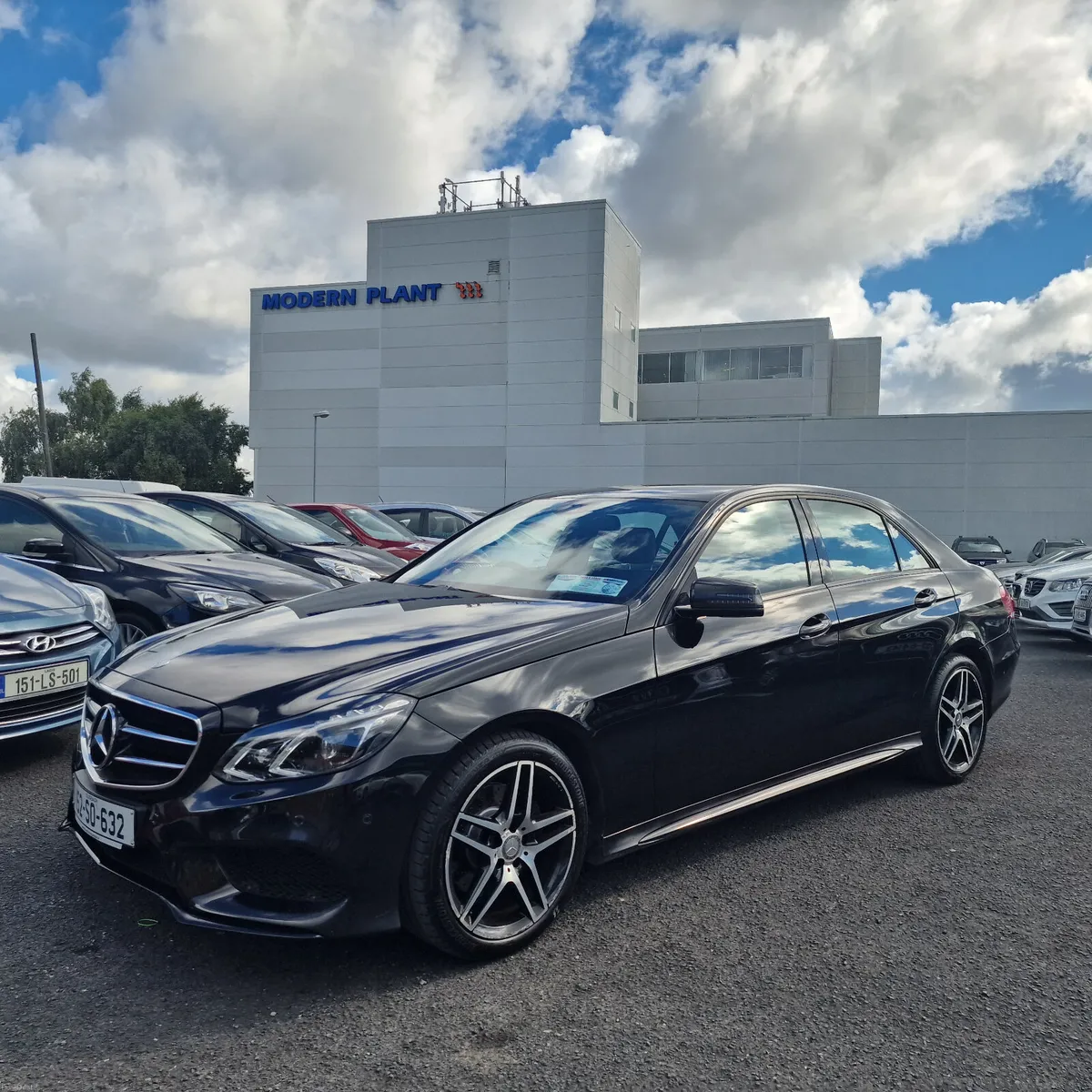 Mercedes-Benz E-Class E220 BLUETEC AMG SPORT - Image 6
