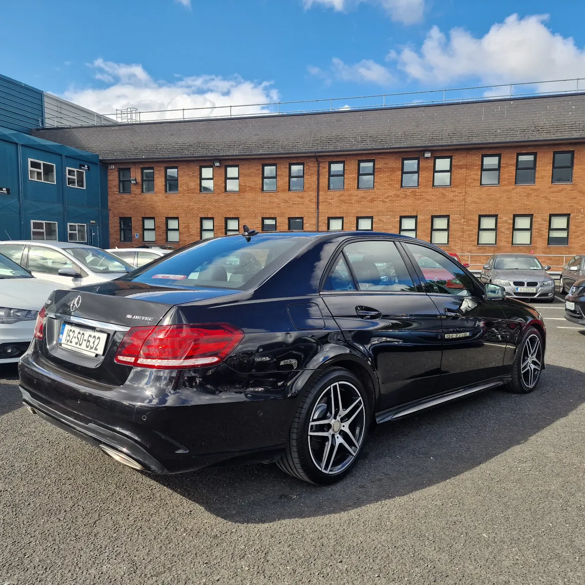 Mercedes-Benz E-Class E220 BLUETEC AMG SPORT - Image 3