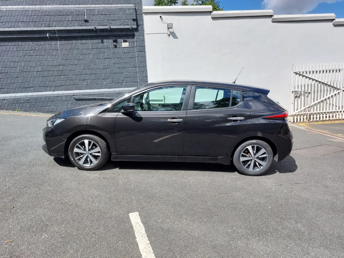 Nissan Leaf 2021 LOW MILEAGE - Image 4