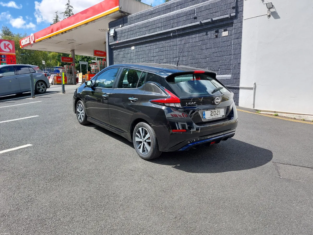 Nissan Leaf 2021 LOW MILEAGE - Image 5