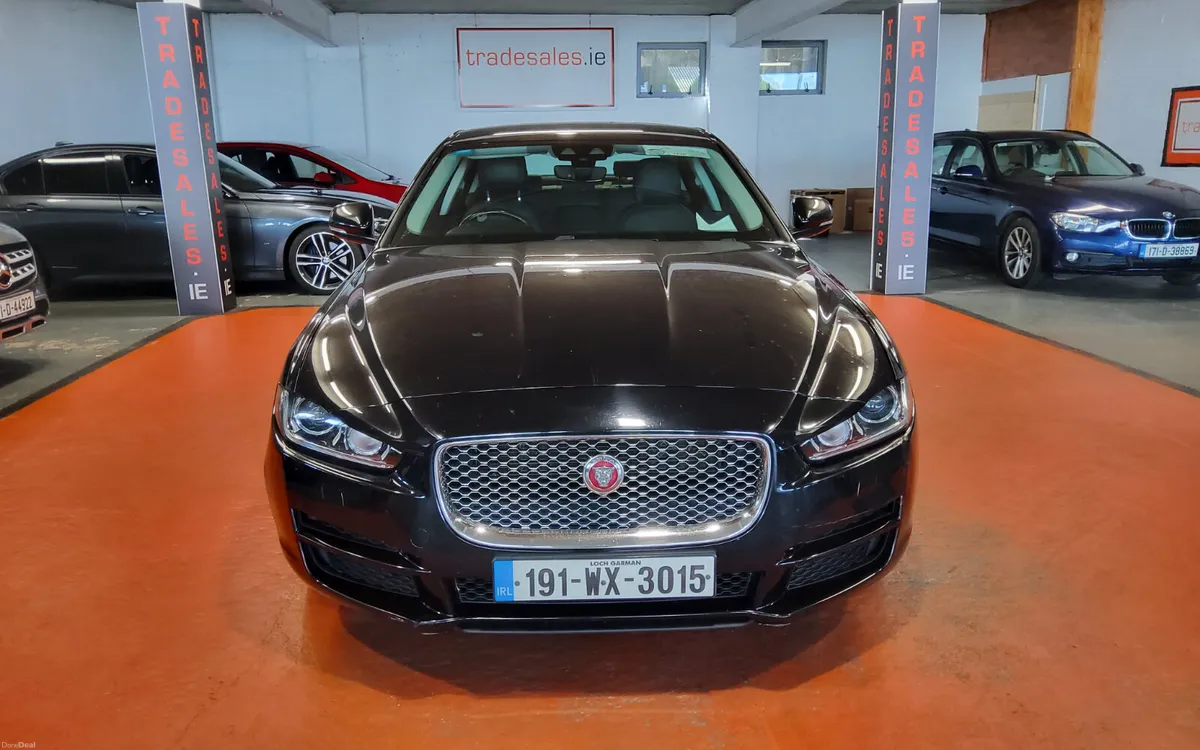 Jaguar XE 2019 - Image 2