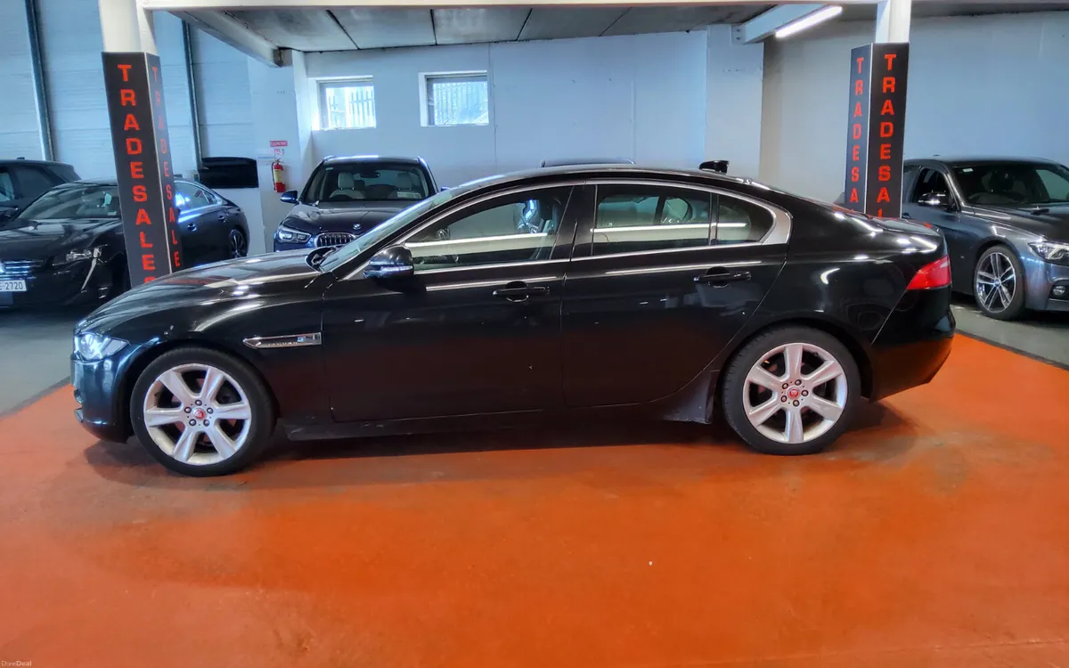 Jaguar XE 2019 - Image 6