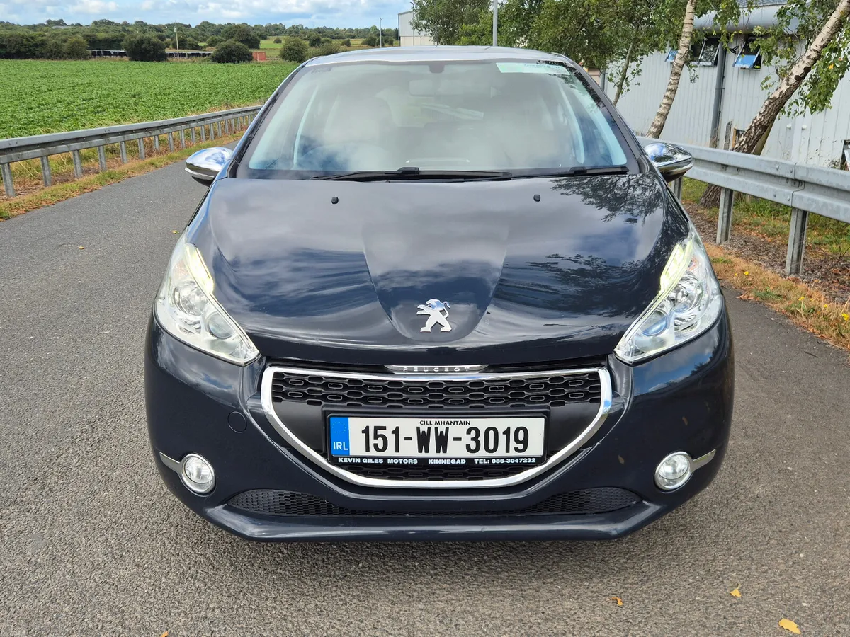 2015 Peugeot 208  1.2 VTI STYLE - Image 2