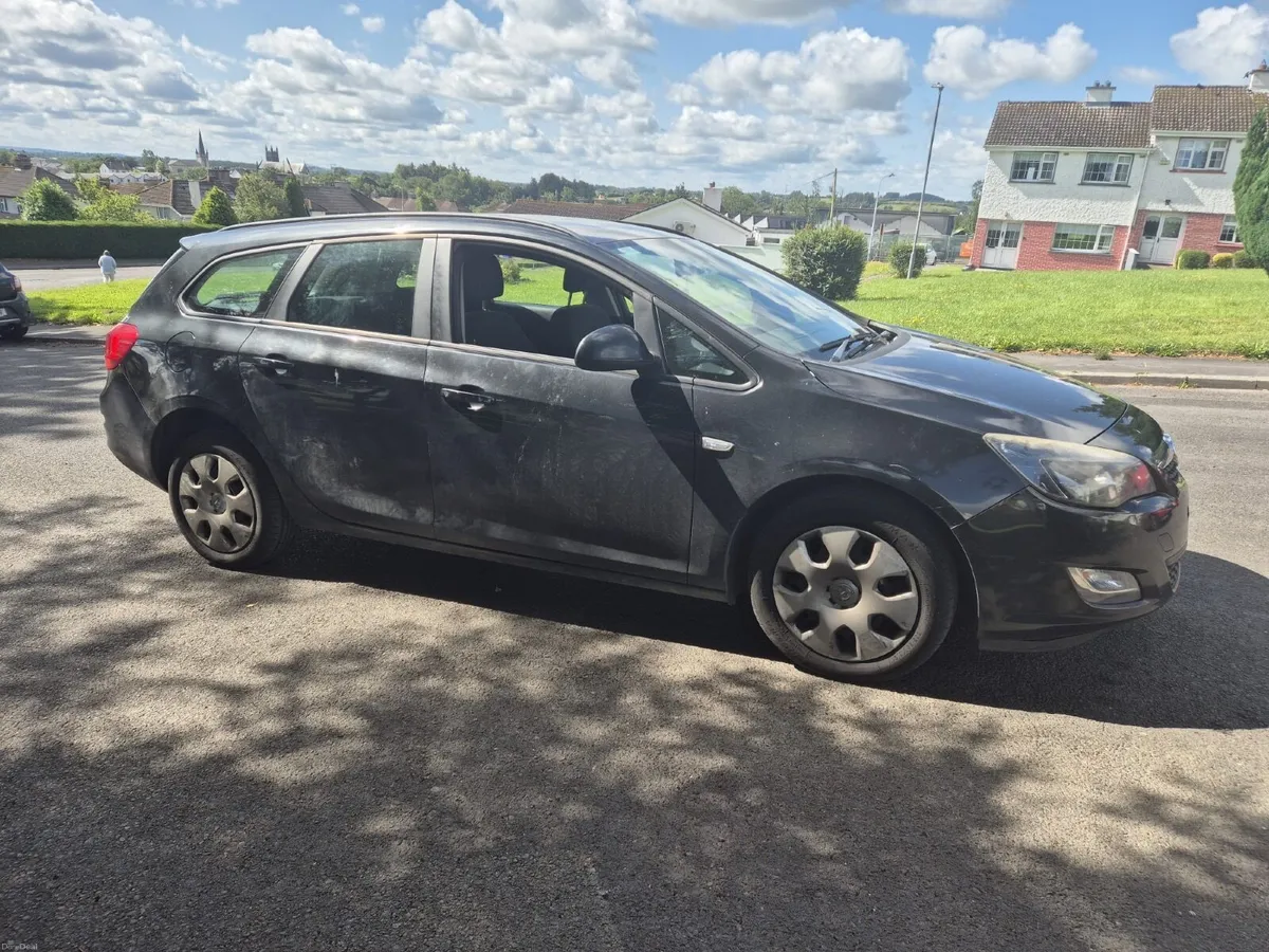 Vauxhall Astra 2012 - Image 3
