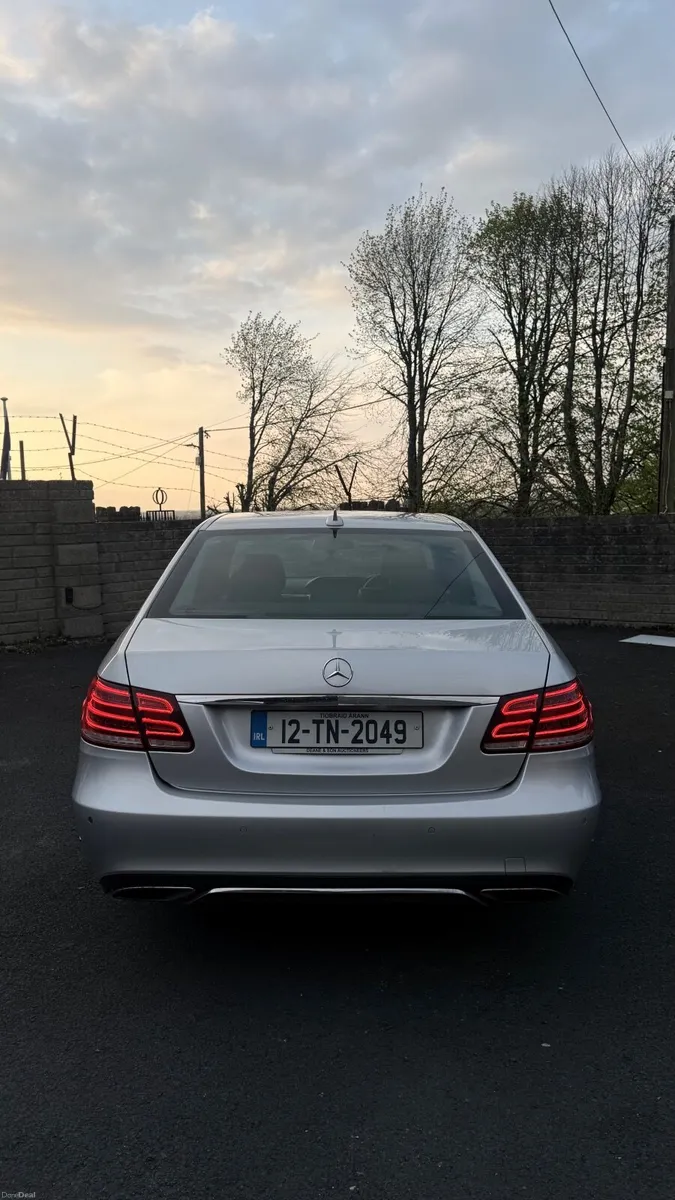 Mercedes E Avantgarde Exclusive Rare car - Image 2