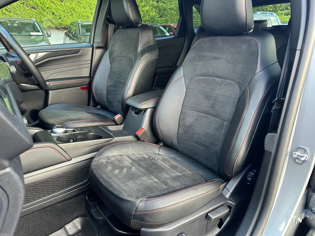 Ford Kuga 2.5 Duratec 225PS PHEV ST-Line X Auto - Image 6