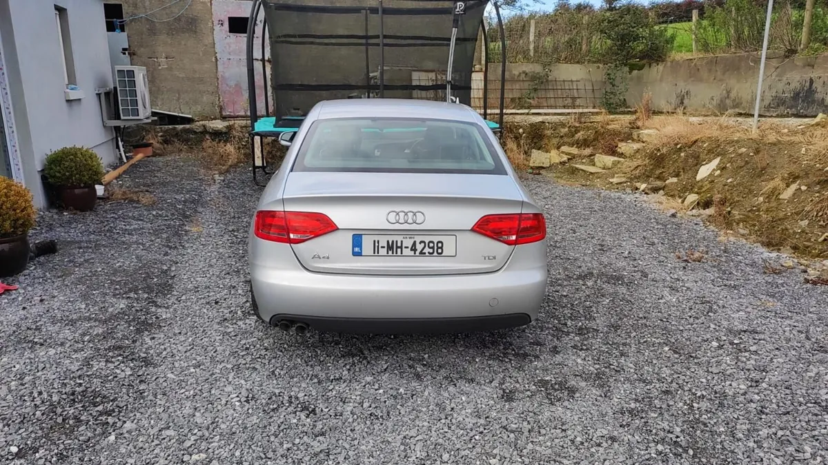 Audi A4 2011 - Image 2