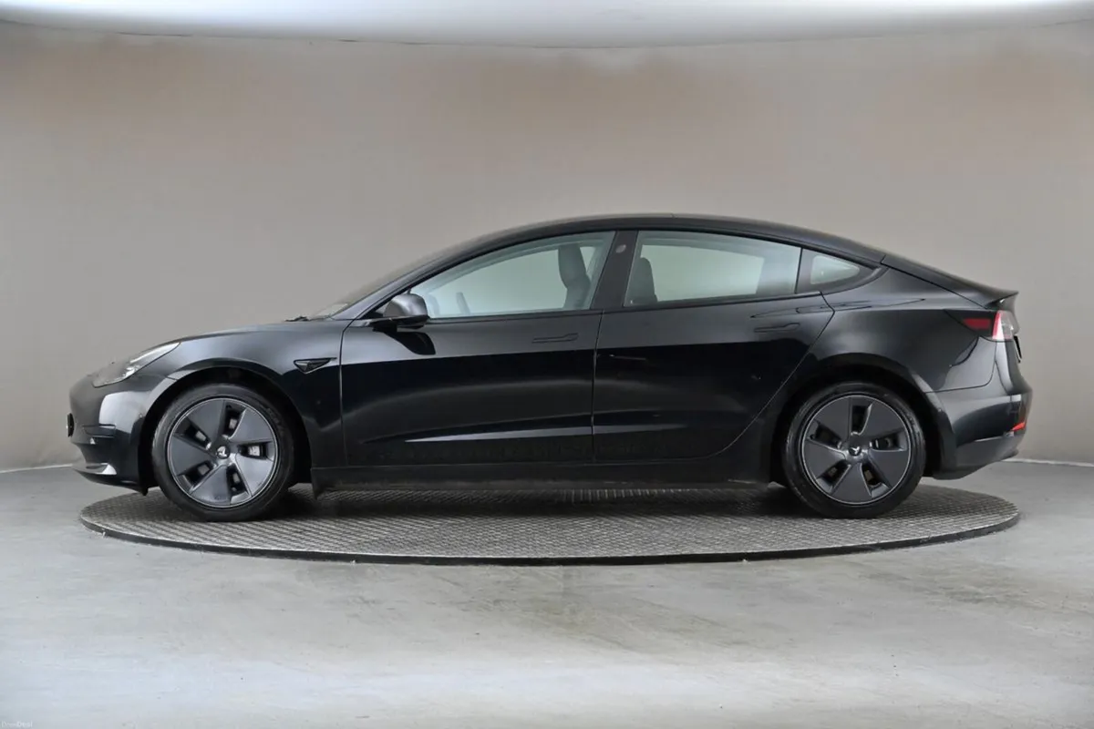 Tesla Model 3 RWD - Image 5