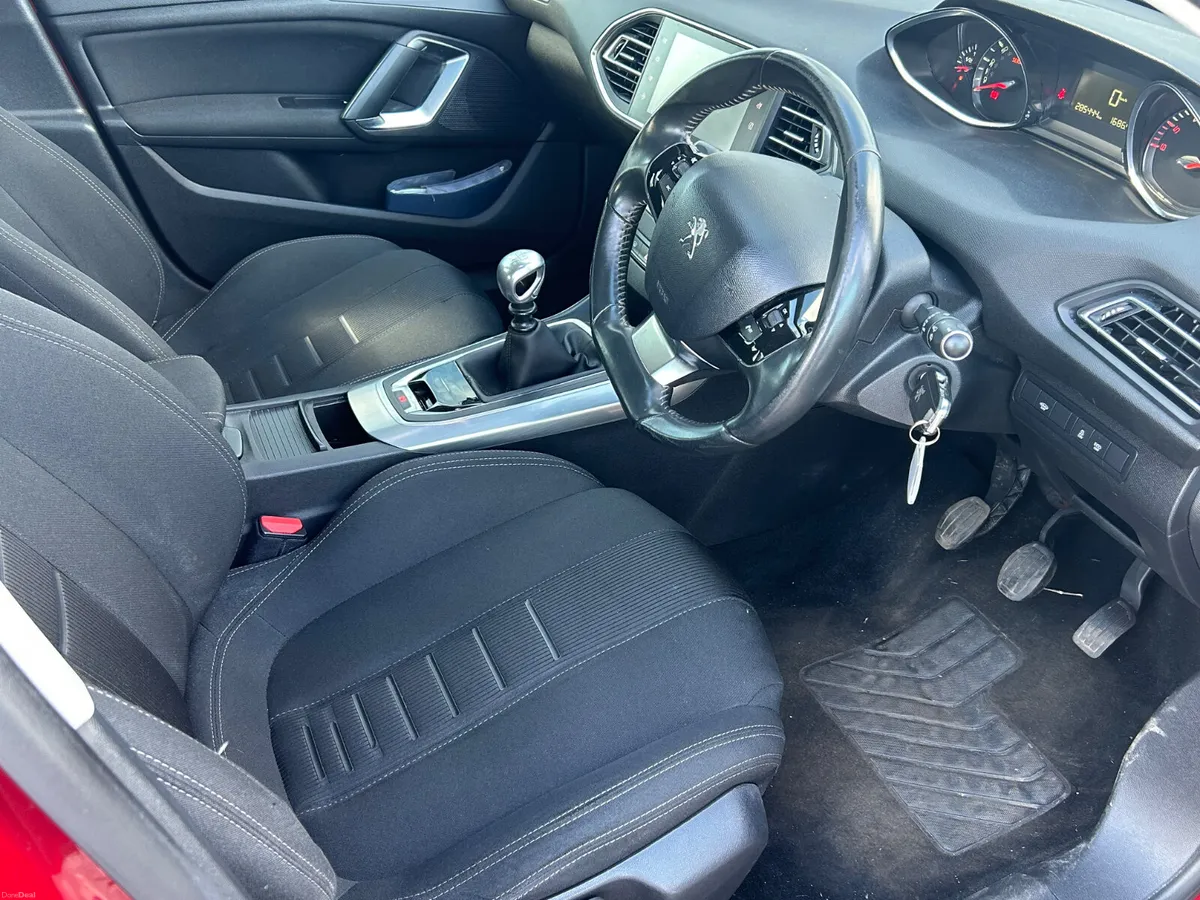 Peugeot 308 2015 - Image 4