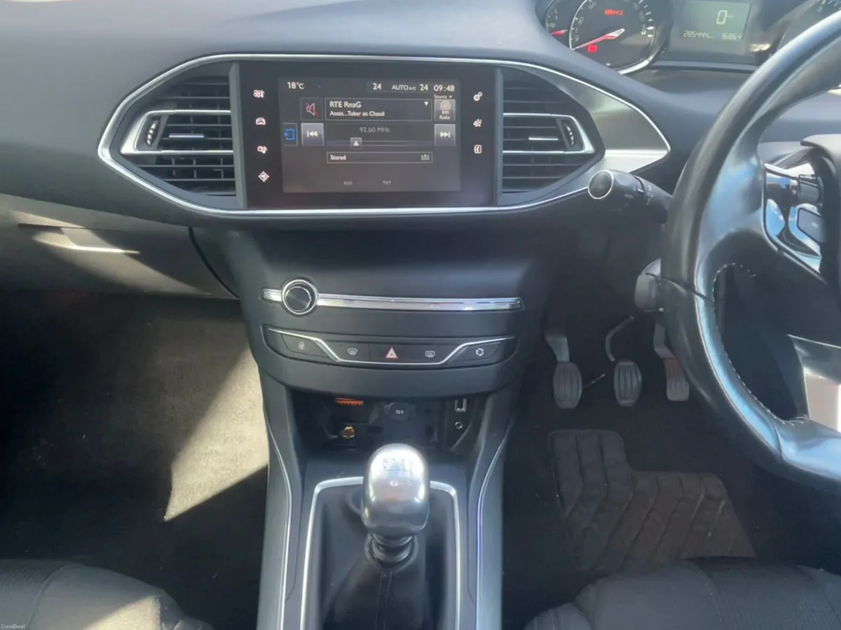 Peugeot 308 2015 - Image 6