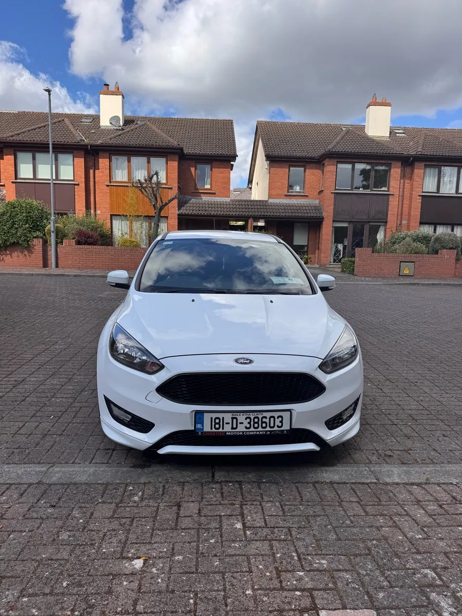Ford-Focus ST-Line 1.0 EcoBoost - Image 2