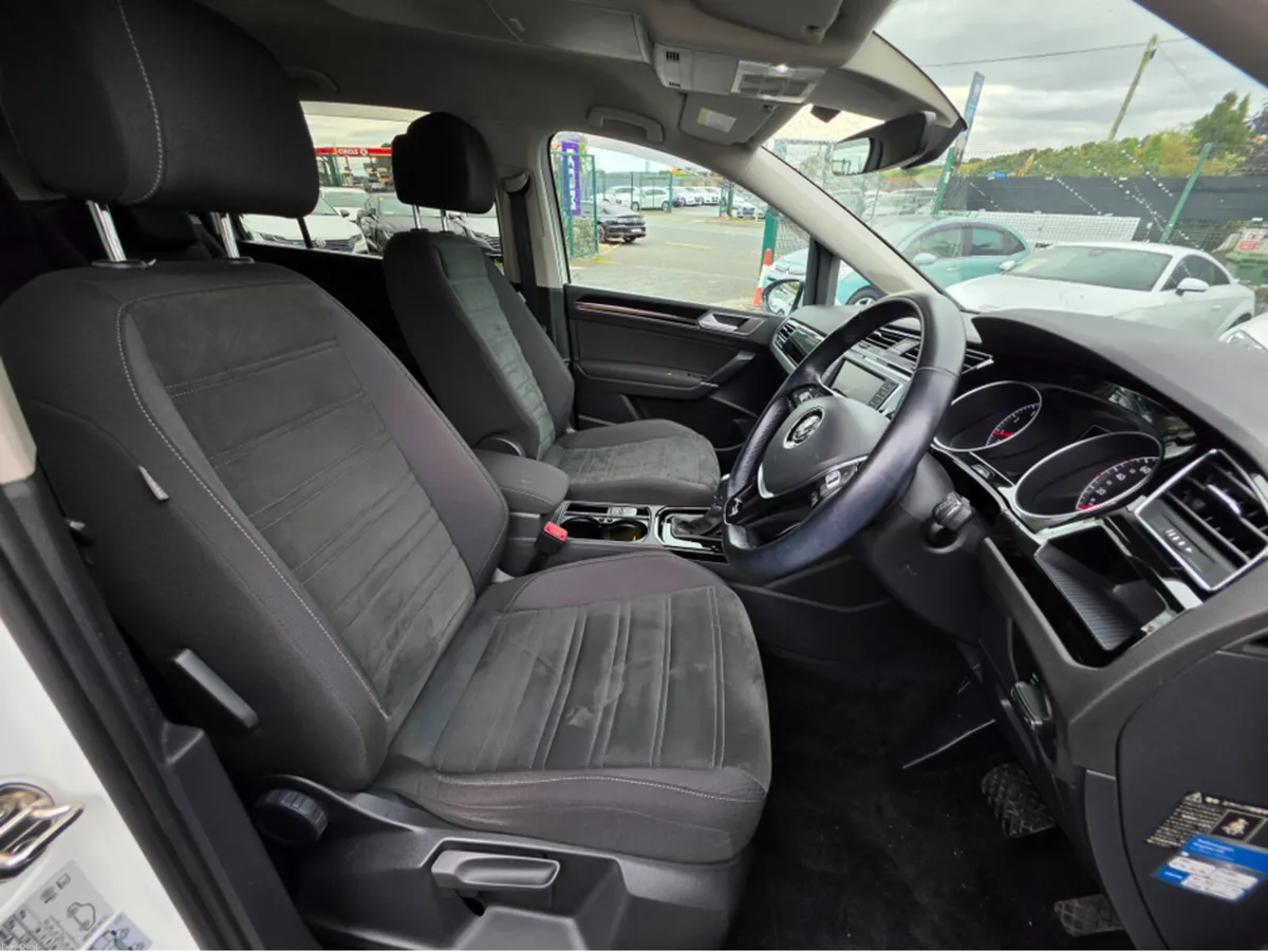 Volkswagen Touran 1.4 TSI AUTOMATIC - CARPLAY - AN - Image 6