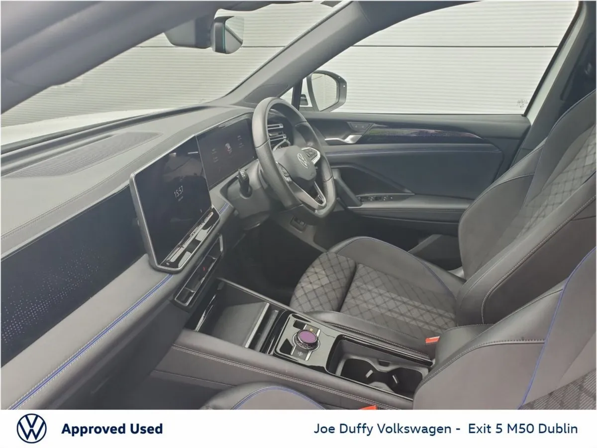 Volkswagen Tiguan R-Line TSI PHEV S- DSG AUTO - Image 3