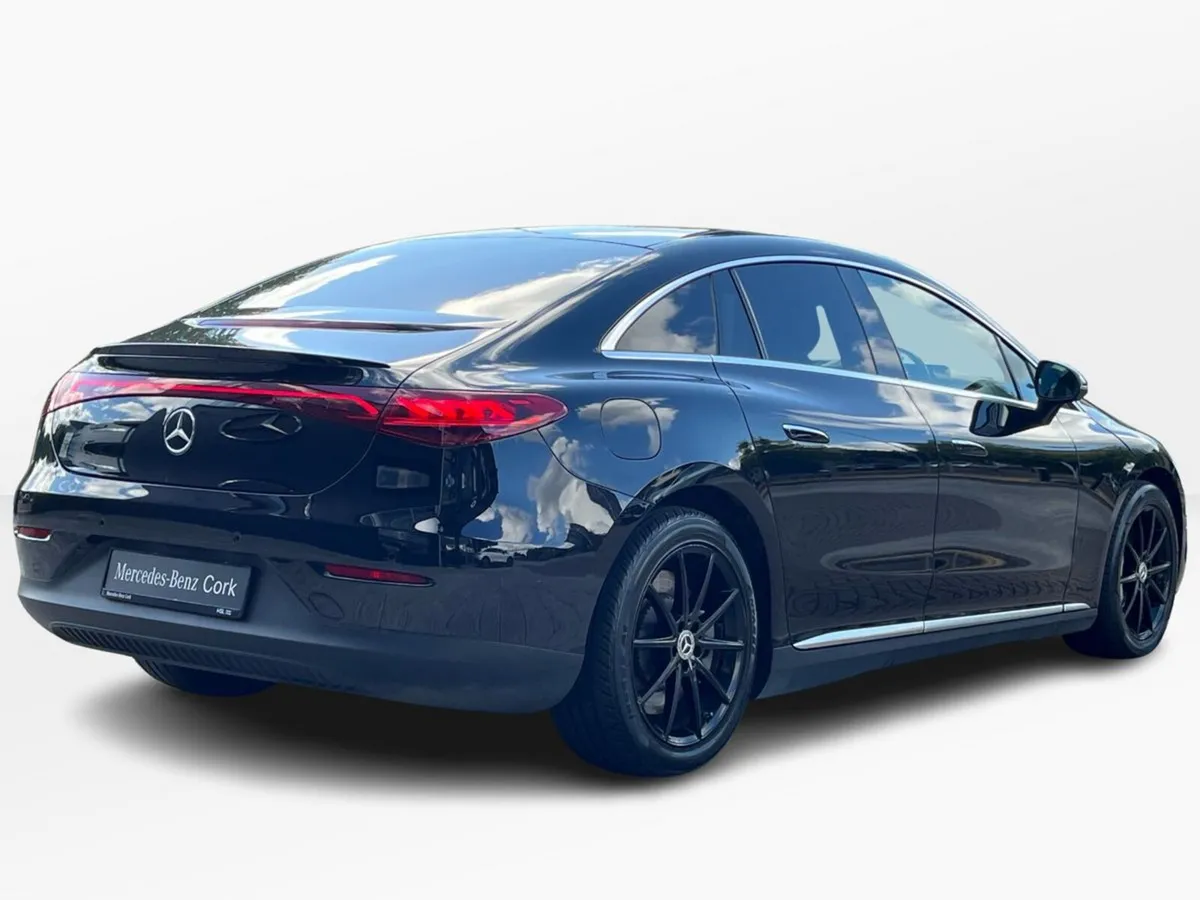 Mercedes-Benz EQE 300 Electric Art Saloon **Twin S - Image 3