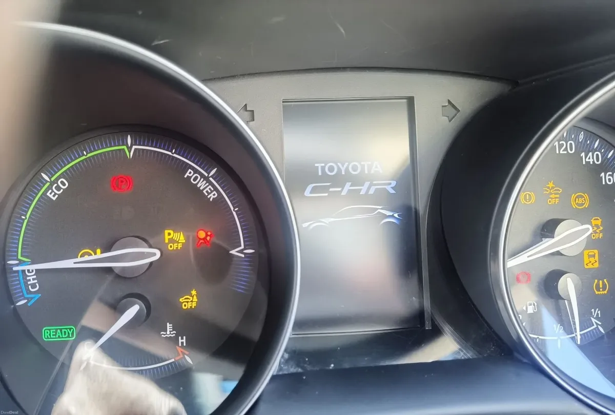 Toyota C-HR 201 - 1 owner - FULL Toyota Service - Image 2