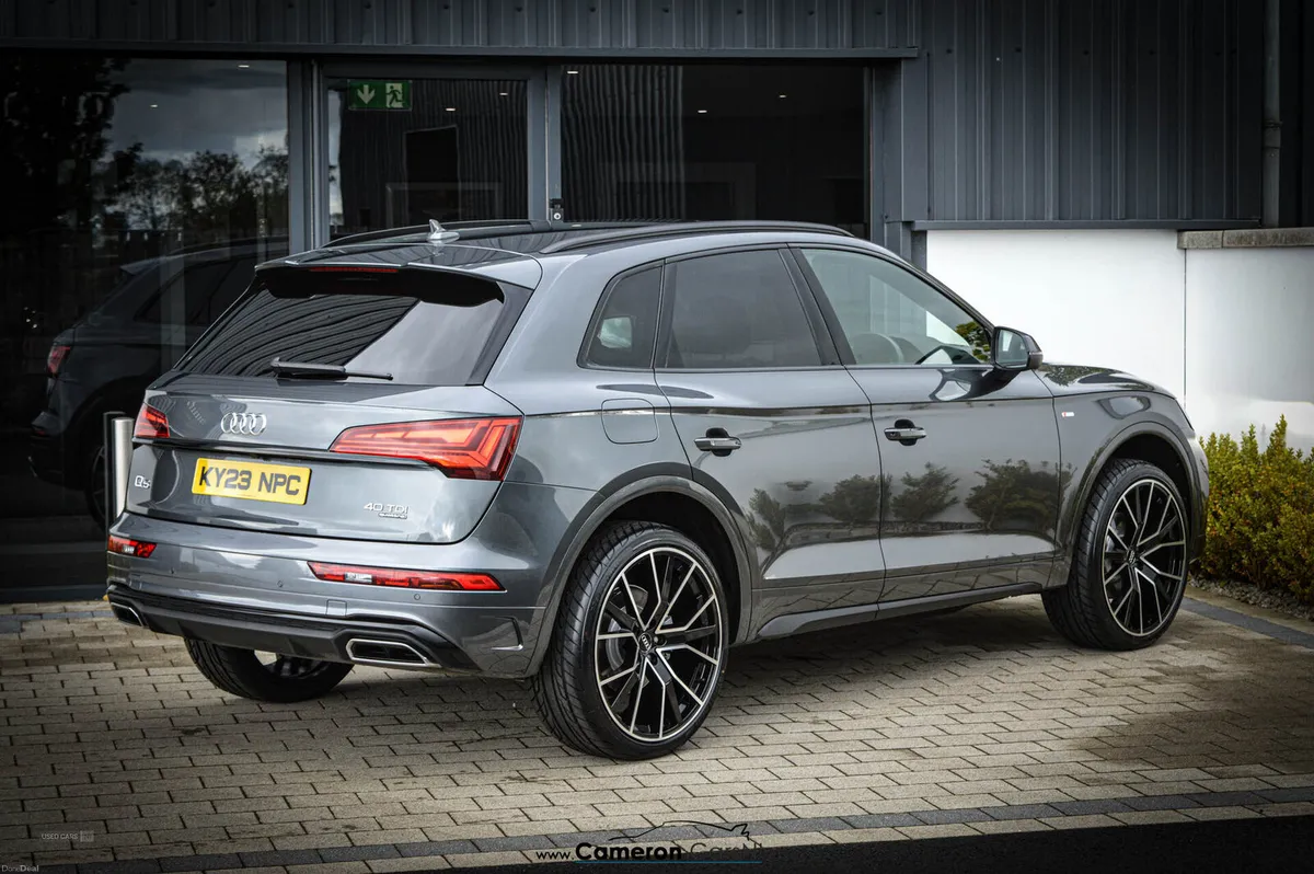 Audi Q5 DIESEL ESTATE - Image 2