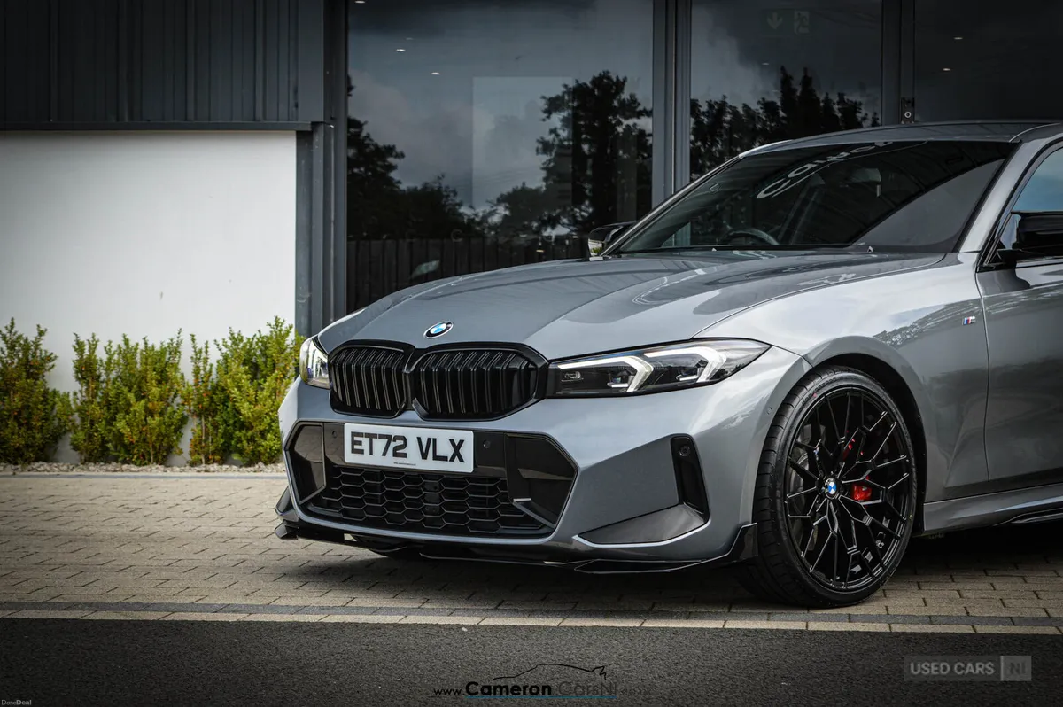 BMW 3-Series DIESEL SALOON - Image 3