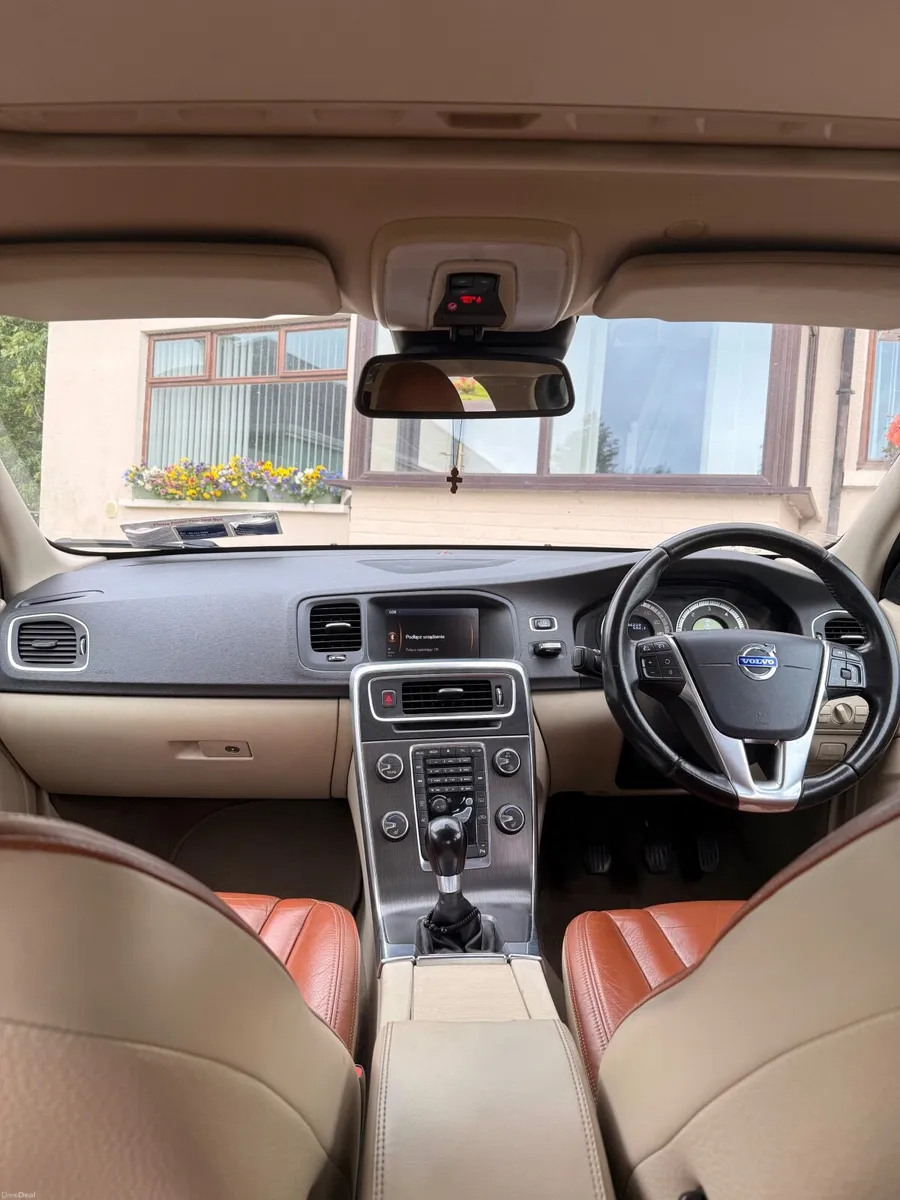 Volvo S60 2011 - Image 3