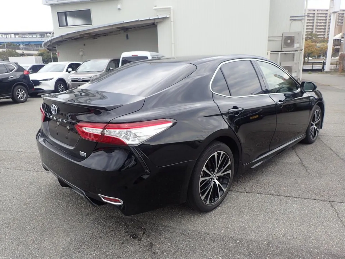 Toyota Camry Hybrid World Sport Edition * Best Spe - Image 5