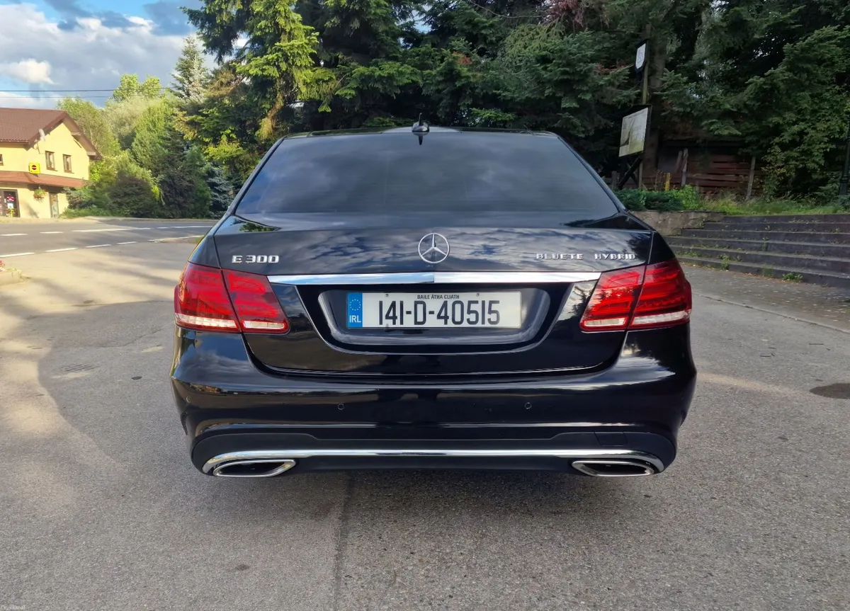 Mercedes-Benz E-Class 2014 - Image 4