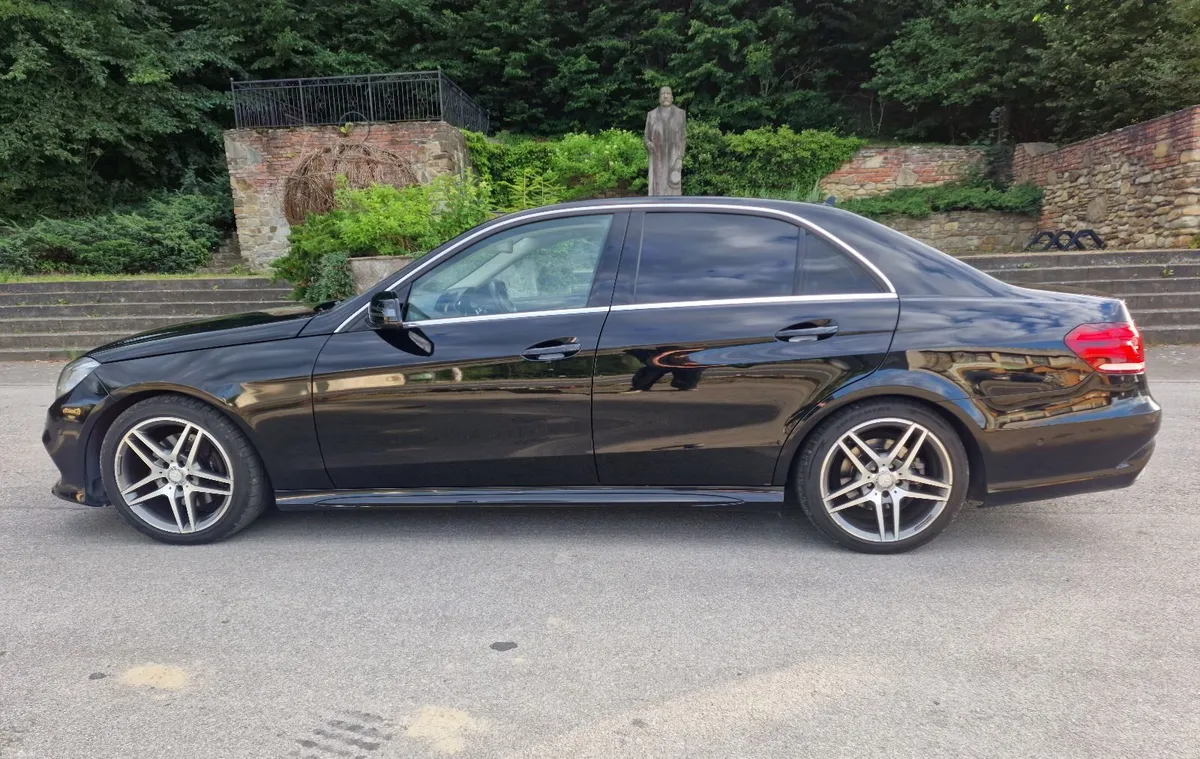 Mercedes-Benz E-Class 2014 - Image 6