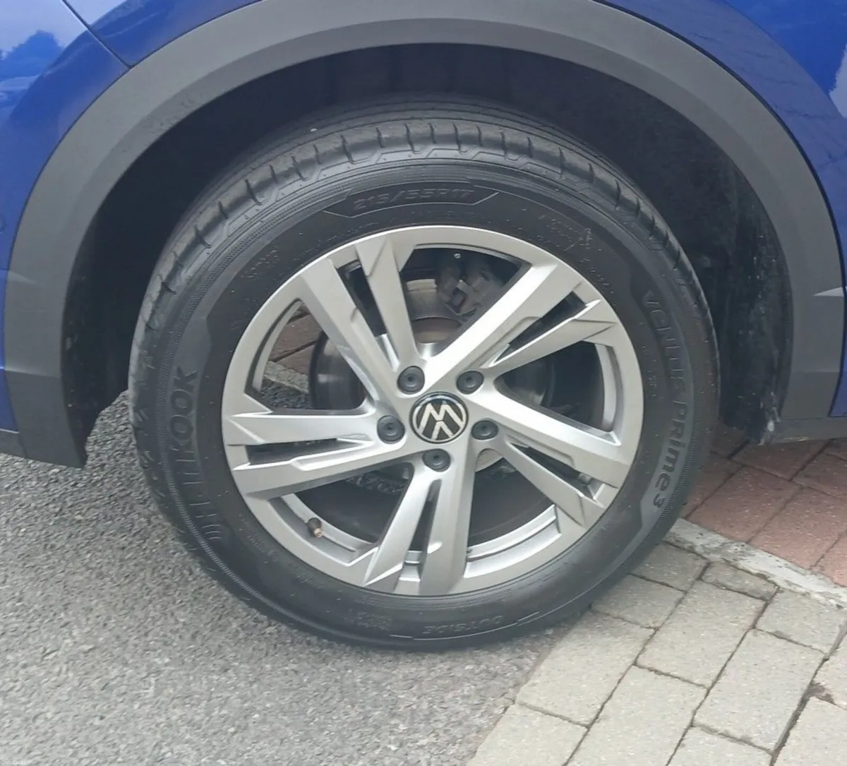 Volkswagen T-Roc R-Line 1.5 TSI 150HP **REAR VIEW - Image 5