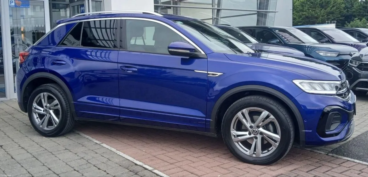 Volkswagen T-Roc R-Line 1.5 TSI 150HP **REAR VIEW - Image 2