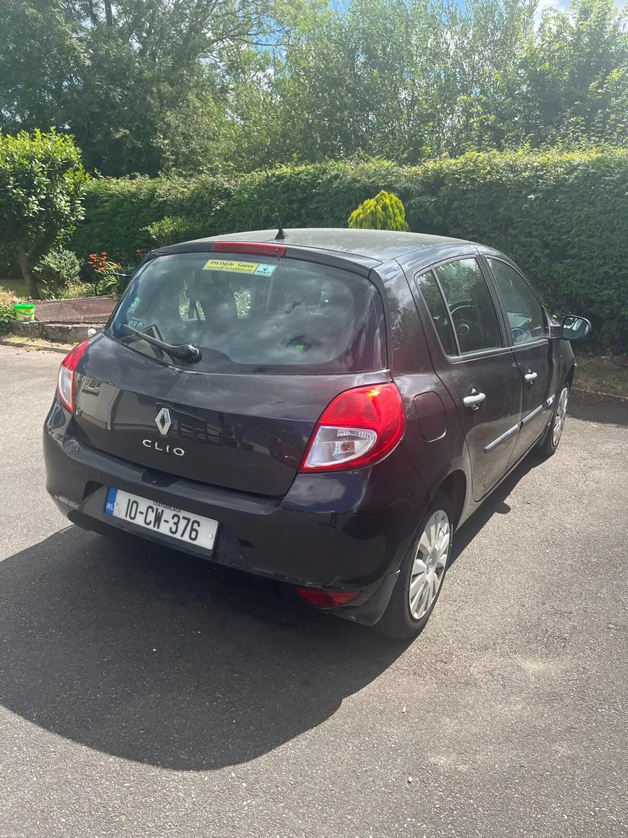 10 Renault Clio - Image 3
