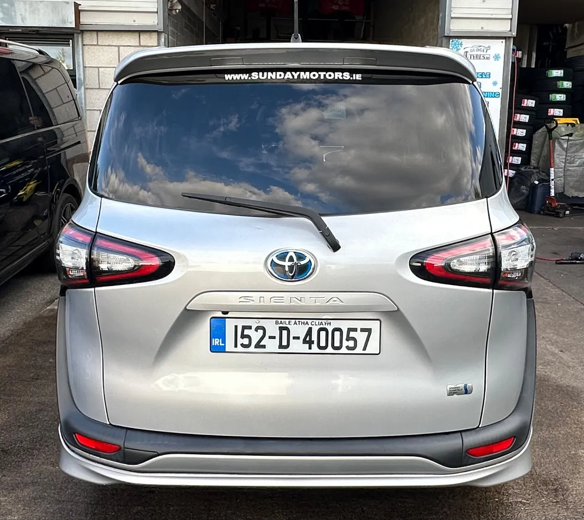 7 seater Automatic Toyota Sienta  hybrid - Image 4