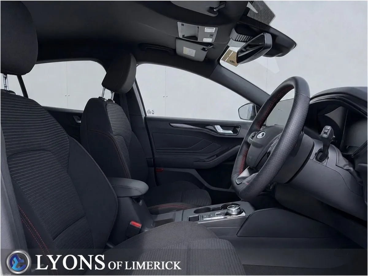 Ford Focus ST-Line 1.5 TD 11 - Image 3