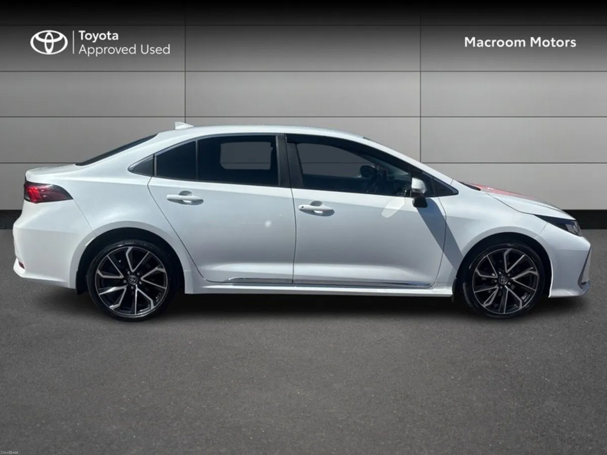 Toyota Corolla SOL SALOON 4DR AUTO - Image 3