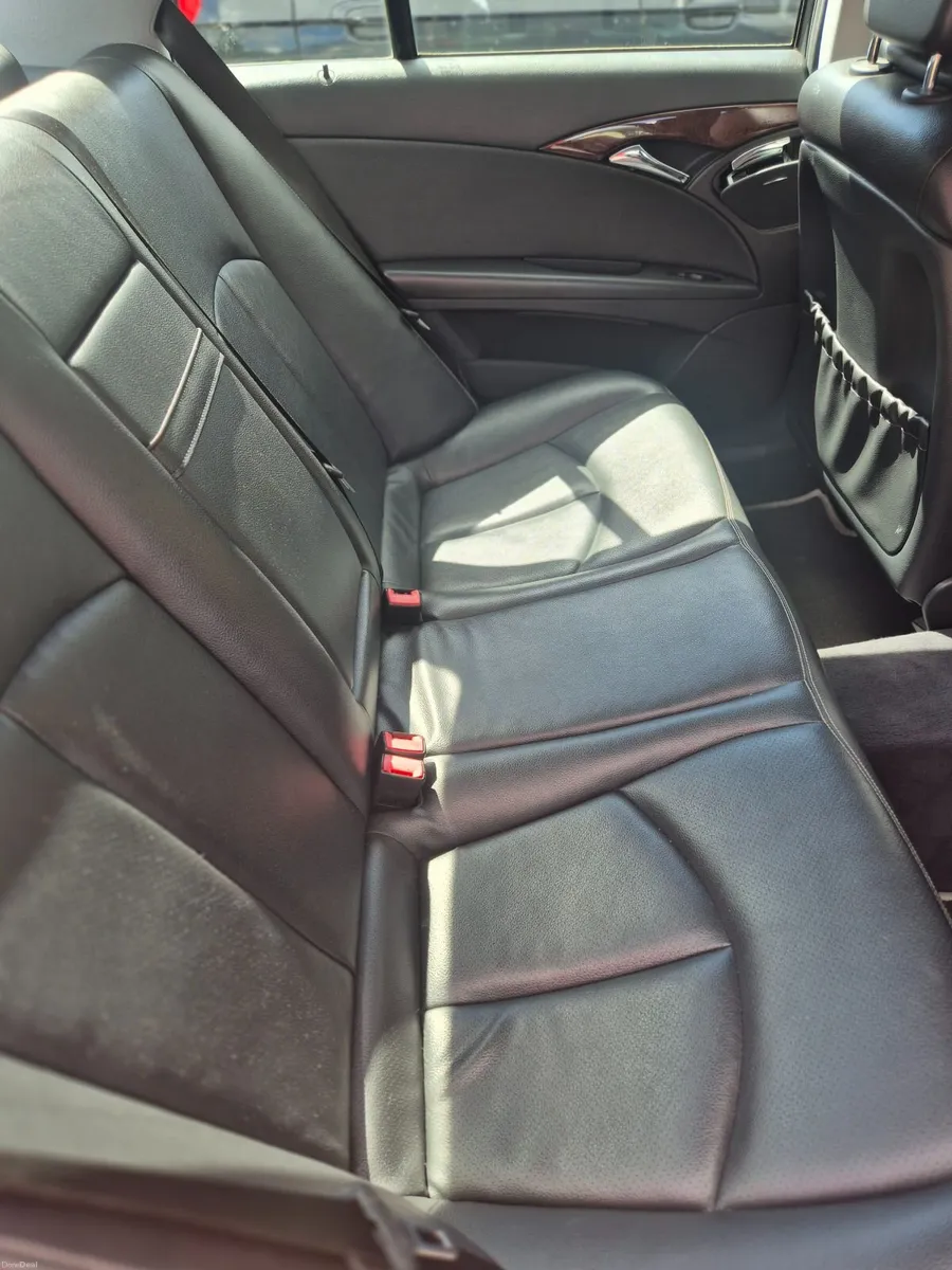 Mercedes-Benz E-Class 2006 - Image 3