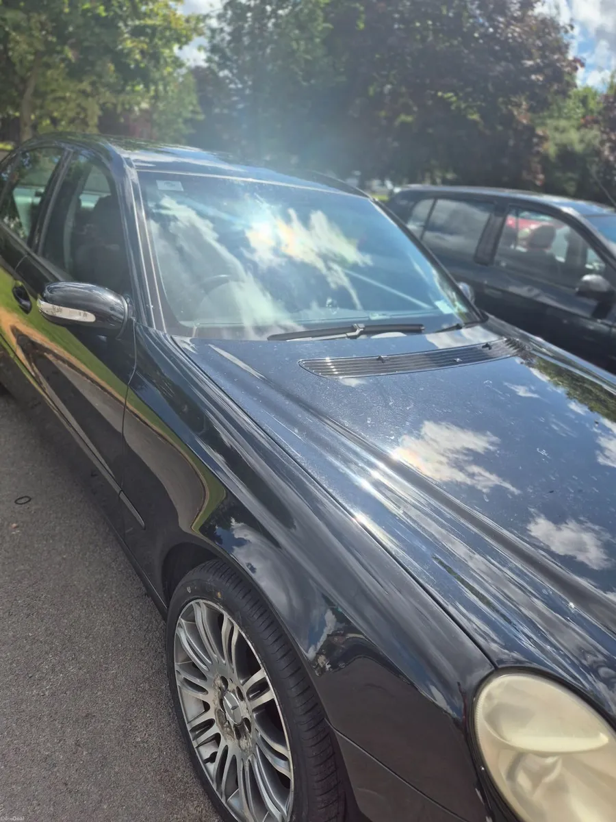 Mercedes-Benz E-Class 2006 - Image 6