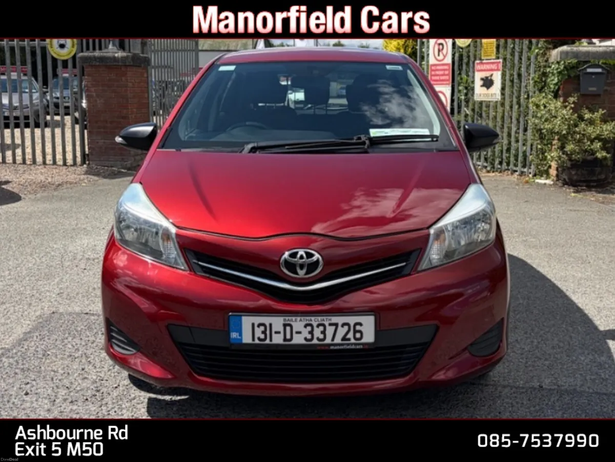 2013 131 Toyota Yaris TR 1.3 Petrol 5dr Hatchback - Image 2